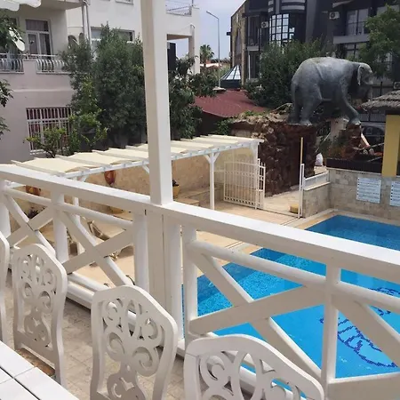 Safari Suit Aparthotel *