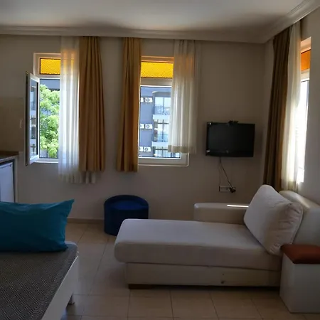 Safari Suit Aparthotel